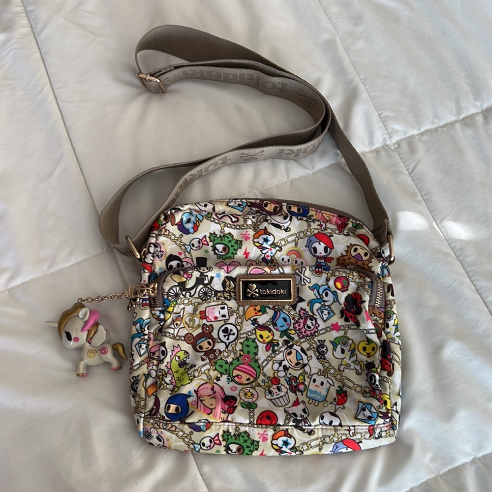 Tokidoki Chained Love Crossbody Bag with Unicorno keychain… Very Rare Bag - Picture 3 of 8